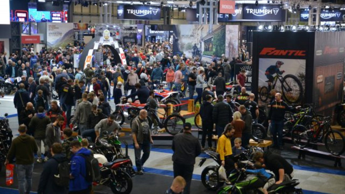 motorcycle live